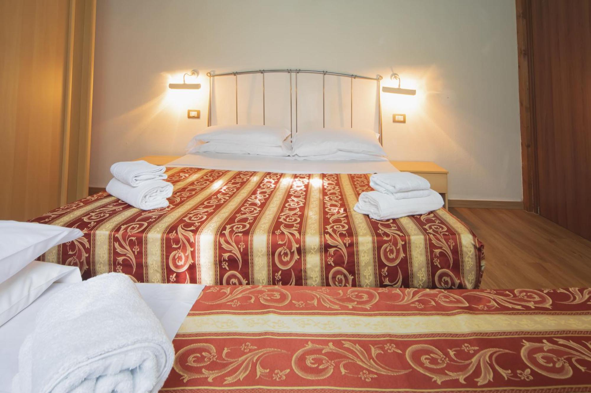 Heliopolis Camping & Village Pineto Luaran gambar